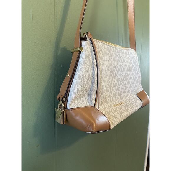 MICHAEL KORS Pocketbook Crosby Medium Signature Logo Print Messenger Bag Cream - Picture 10 of 11